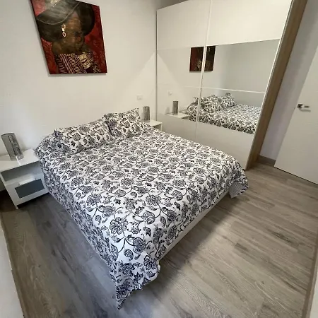 Las Palmas - 2 Bedroom Apartment - 50 Mts From The Ocean *